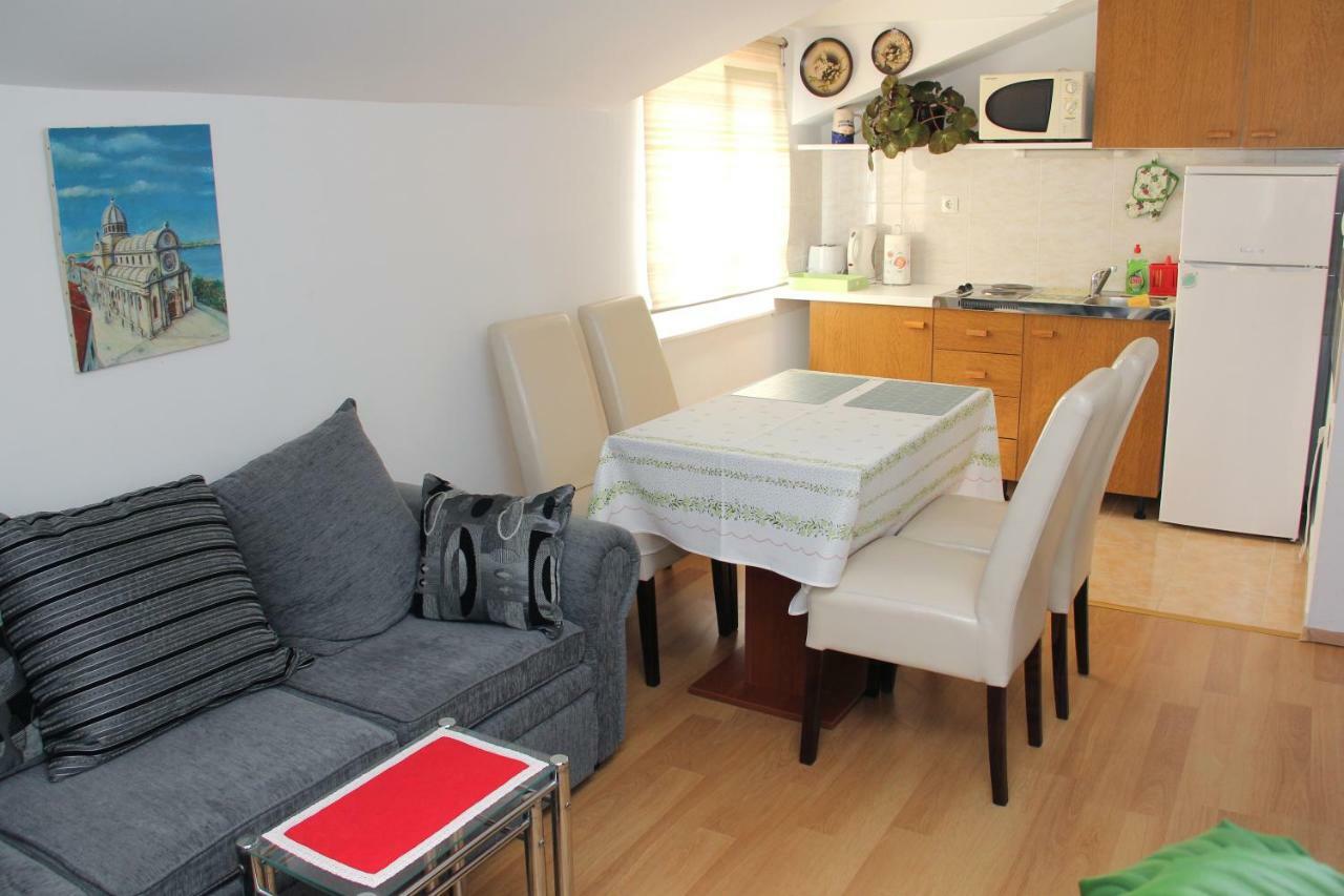 Apartment Bucevic Sibenik Bagian luar foto